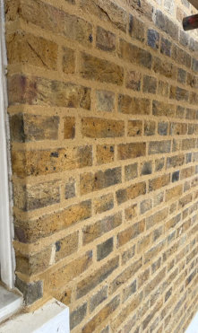 Lime mortar repointing